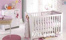 Bebek odasını açık renkle boyayın!