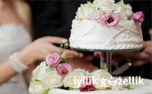 Düğün pastalarına dikkat!